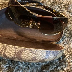 Coach sun glasses